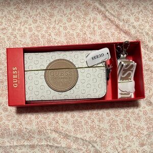 GUESS Cream and Brown Wallet Set